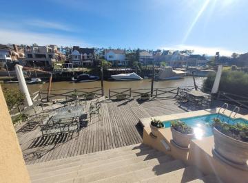 VISTA AL RIO · Venta Casa Marina del Sol con Amarra 4 Dormit. Suites Pileta Amenities