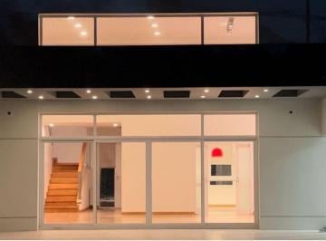 Casa de 13 ambientes, Neuquén · Casa Gerencial/residencial en Jardines del Rey (Sector Lotes Grandes)