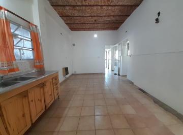 Casa · 106m² · 5 Ambientes · Venta - Casa 2 Dorm. Mas Comodín y Patio - Barrio Triángulo, Rosario.