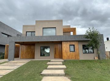 Casa · 163m² · 4 Ambientes · 2 Cocheras · Casa en Venta Canning a Estrenar en Horizontes Al Sur
