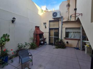 PH de 5 ambientes, Floresta · Floresta, Moron N° 4715, P. B. "3"; Amplio Tipo Casa 5 Amb. con Patio y Terraza