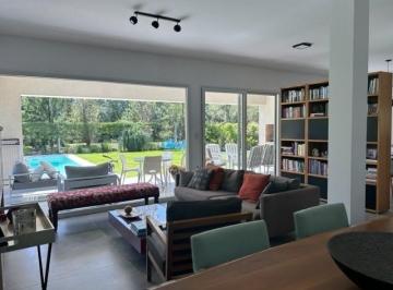 Casa · 274m² · 6 Ambientes · 3 Cocheras · Casa en Alquiler en Castaños, Nordelta, Tigre