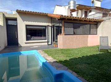 Casa de 3 ambientes, Morón · Venta Casa Villa Sarmiento 3 Ambientes Pileta Toma Propiedad Mayor Valor