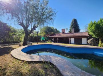 Casa de 5 ambientes, Villa Allende · Alquiler - 3 Dorm. - con Pileta
