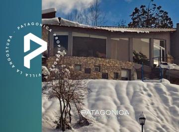 Casa · 320m² · 5 Ambientes · Venta – Casa de 320 m², Sobre Lote de 4000 m² en El Puerto, Villa La Angostura
