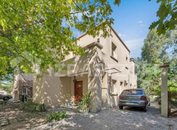 Casa · 180m² · 4 Ambientes · Excelente Casa en Venta en Barrio Cerrado Las Orquídeas - Se Acepta Propiedad en Pago