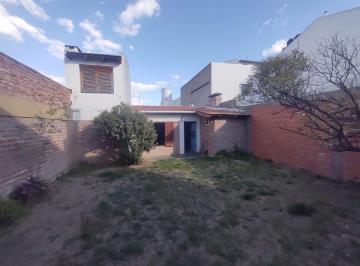 Casa · 120m² · 8 Ambientes · 2 Cocheras · Casas a La Venta Barrio La Falda en Bahia Blanca