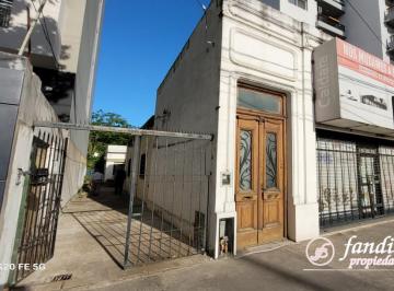 Casa · 208m² · 4 Ambientes · Casa en Lomas de Zamora Este