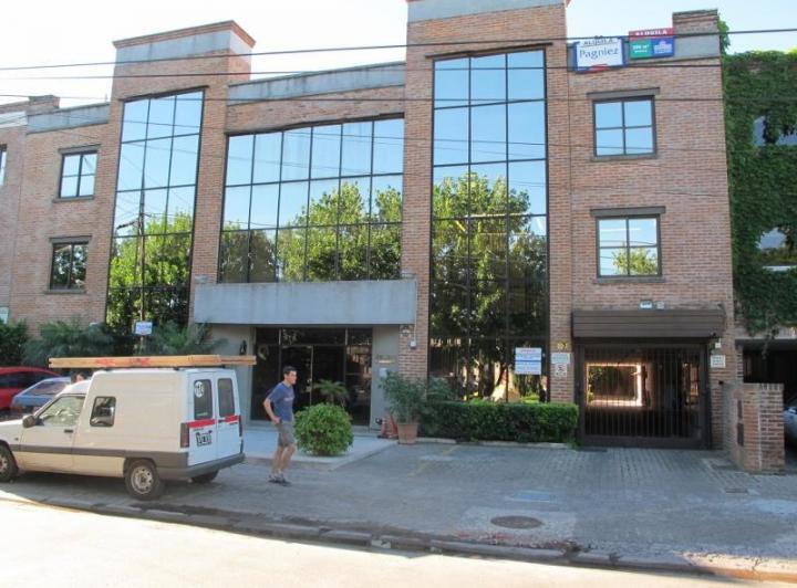 Oficina comercial · 80m² · 4 Ambientes · 1 Cochera