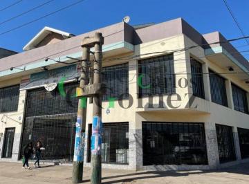 Local comercial , Esteban Echeverría · Inmejorable Local en Esq. Frente a Estación del Jagüel - Zona Comercial