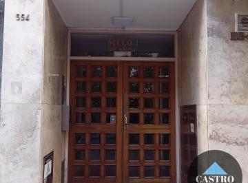 Frente de Edificio · Venta de Departamento Exclusivo en Edificio de Lujo. -