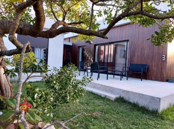 Casa · 135m² · 3 Ambientes · 2 Cocheras · Casa en Alquiler - Punta Ballena