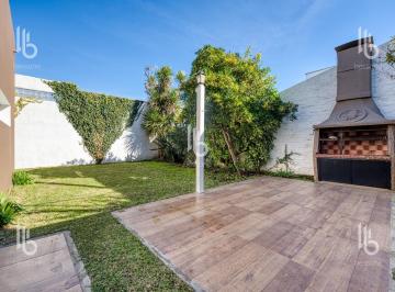 Casa · 180m² · 5 Ambientes · 2 Cocheras · Casa en Constitución
