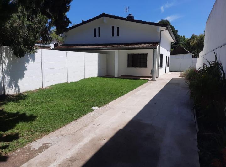 Casa · 50m² · 2 Ambientes · 3 Cocheras