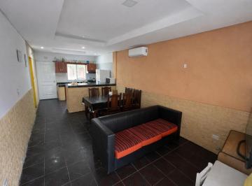 Casa · 80m² · 3 Ambientes · 1 Cochera · Casa 2 Habiciones en Venta, Virrey del Pino