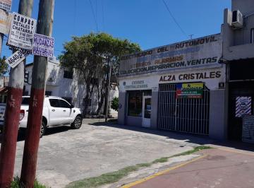 Casa de 4 ambientes, Lanús · Casa 4 Amb. con Local Comercial en Exc. Esquina S/Av. (Posible Permuta)