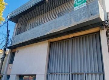 Local comercial · 210m² · 3 Ambientes · 2 Cocheras · Local en Venta