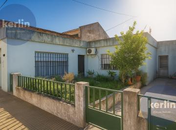Casa · 250m² · 6 Ambientes · 1 Cochera · Casa en San Nicolas de Los Arroyos