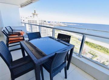 Foto1 · Apartamento en de 2 Dorm. en Venta en Seasons Tower, Punta del Este