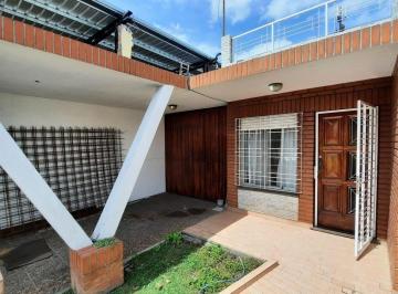 Casa · 90m² · 3 Ambientes · 1 Cochera · Casa 3 Ambientes. | Pasteur Al 900