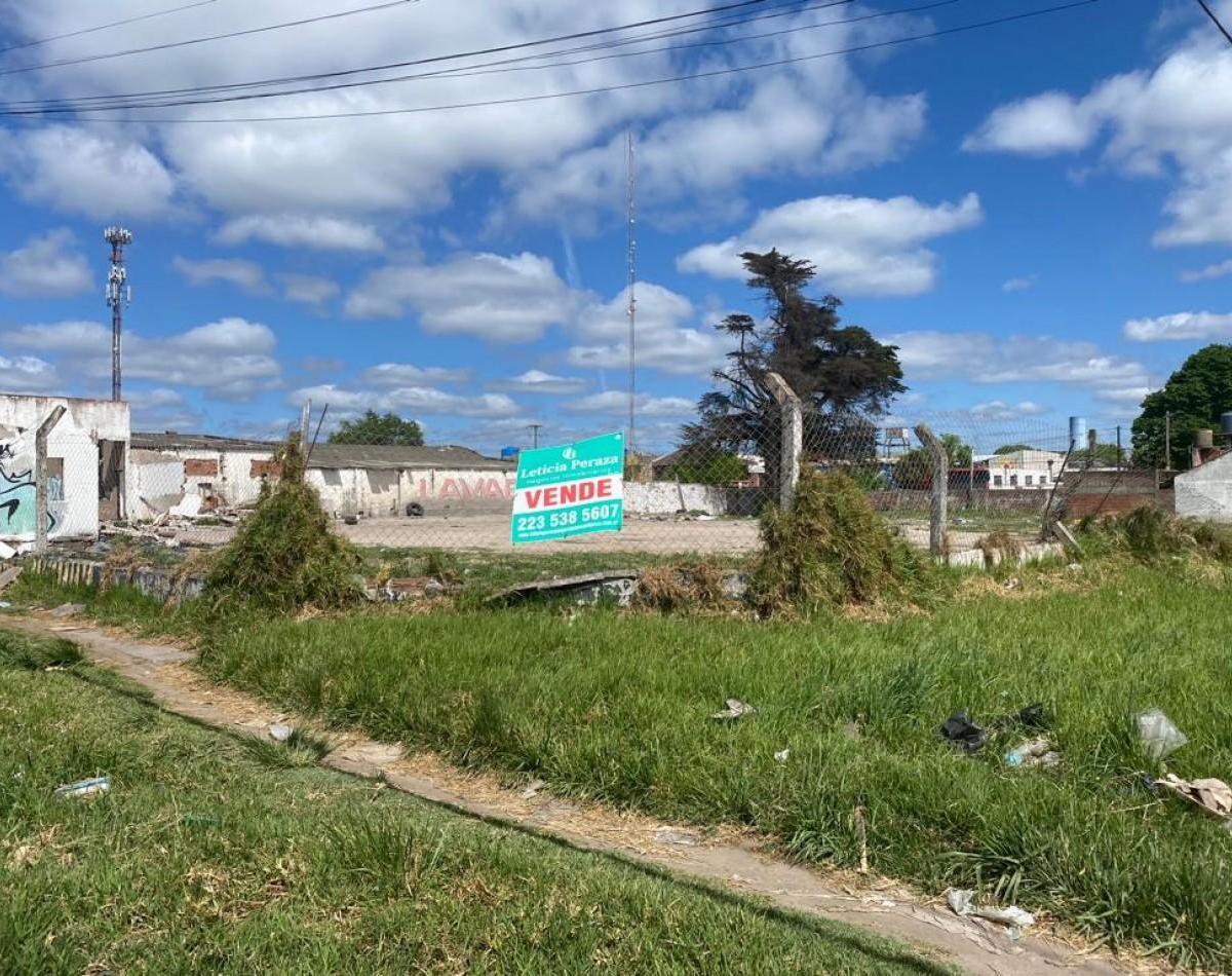 Terreno 7953 m² en ubicación estratégica con acceso múltiple — Mataderos