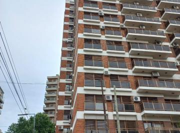 Departamento de 3 ambientes, Lomas de Zamora · Excelente Departamento 3 Ambientes con Cochera, Lomitas!