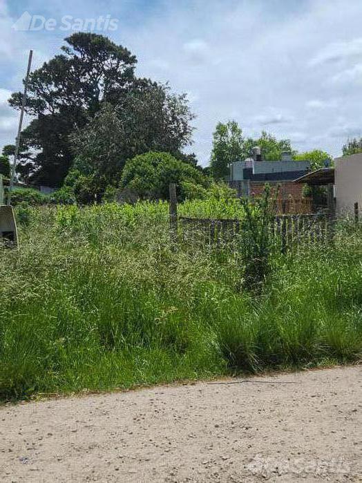 Lote de 324m² en Los Acantilados — Oportunidad para construir