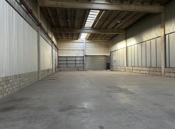 Depósito · 600m² · 4 Cocheras · Deposito/local Comercial 600 m²