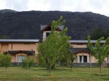 Edificio · 600m² · 16 Ambientes · 6 Cocheras · Complejo de Cabañas - Lago Puelo