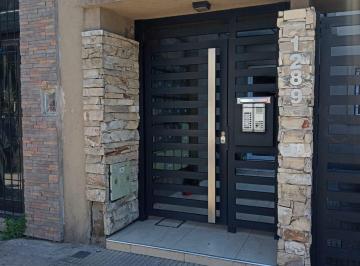 Departamento · 34m² · Excelente Monoambiente en Alquiler. Moron. a 300 m. Ffcc Sarmiento