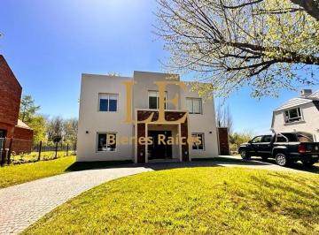 Casa · 280m² · 5 Ambientes · 5 Cocheras · Venta Casa Septiembre