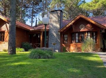 Casa de 5 ambientes, Valeria del Mar · Casona con Piscina