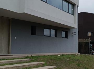 Foto · La Morada Alquiler - 3 Dorm., Ppal en Suite con Vestidor, Patio con Asador y Cochera