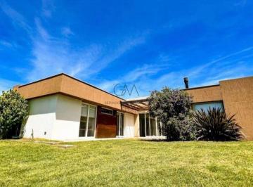 Casa · 192m² · 4 Ambientes · Casa en Venta Barrio Privado Arenas del Sur
