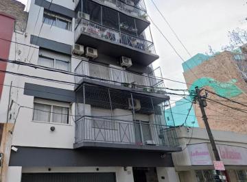 Departamento · 90m² · 3 Ambientes · Departamento Céntrico de 4 Amb y Balcón