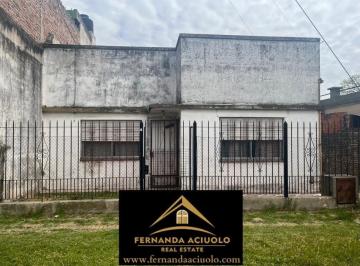 Casa · 90m² · 3 Ambientes · 1 Cochera · Casa en Venta en Barrio San Jose, Temperley
