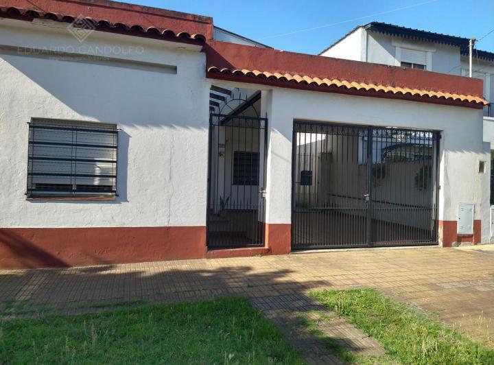 Casa · 80m² · 3 Ambientes · 2 Cocheras