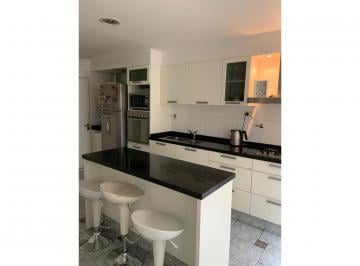Departamento · 108m² · 4 Ambientes · Pte. Roca 1190 - Piso Exclusivo de 3 Dorm. - Reciclado
