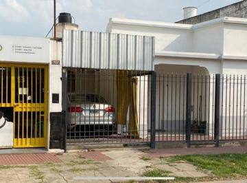Casa · 472m² · 4 Ambientes · Venta