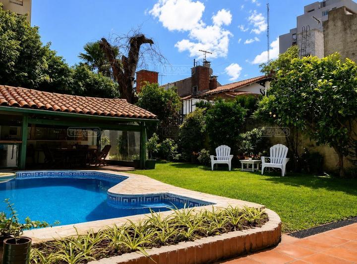 Casa · 192m² · 3 Dormitorios · 2 Cocheras
