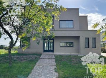 Casa · 271ha · 2 Cocheras · Casa en Venta en El Cantón Norte, El Cantón, Escobar