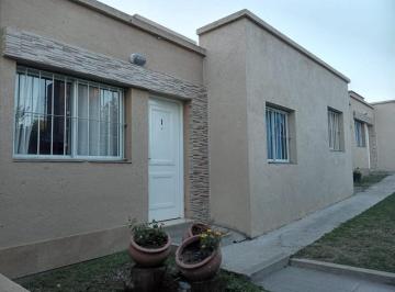 Casa · 55m² · 2 Dormitorios · 1 Cochera · ¡Gran Oportunidad en Villa Carlos Paz! Última Unidad Dos Dorm Patio