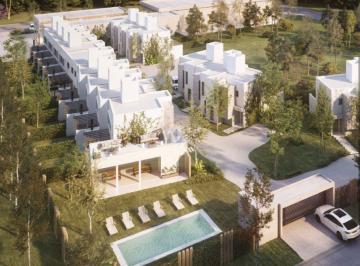 Casa · 81m² · 5 Ambientes · 1 Cochera · Las Calandrias - Condominio Cerrado de Viviendas y Paseo Comercial Desarrollado en Funes.
