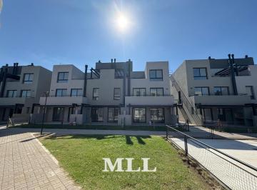 Departamento · 120m² · 4 Ambientes · 1 Cochera · Departamento en Los Castaños