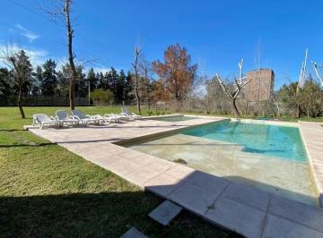 Departamento · 71m² · 2 Ambientes · 2 Cocheras · Departamento en Venta de 1 Dormitorio en Fisherton, Aldea.