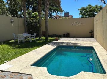 Casa · 170m² · 4 Ambientes · 3 Cocheras · Casa 3 Dorm. con Parque y Pileta - Lomas de Zamora