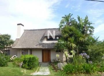 Foto1 · Casa de 3 Dorm. a La Venta en El Chorro Punta del Este