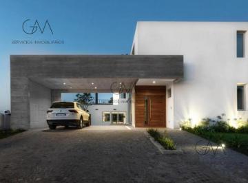 Casa · 280m² · 5 Ambientes · 2 Cocheras · Casa en Arenas del Sur