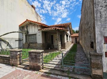 Casa de 3 ambientes, Lanús · Chalet Estilo Mar del Plata