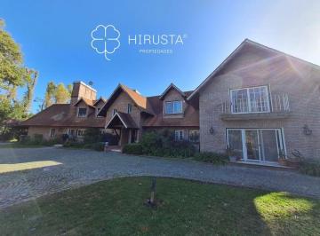 Casa de 7 ambientes, Pilar · Casa en Venta 4 Dorm. Mayling C. C